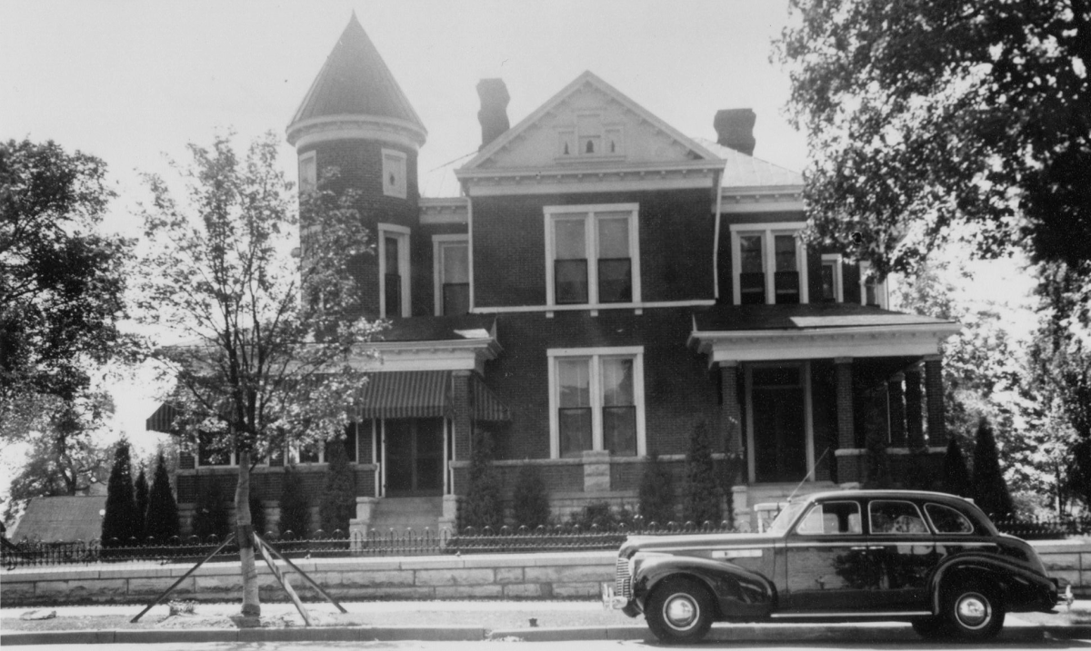 warden's home 1937