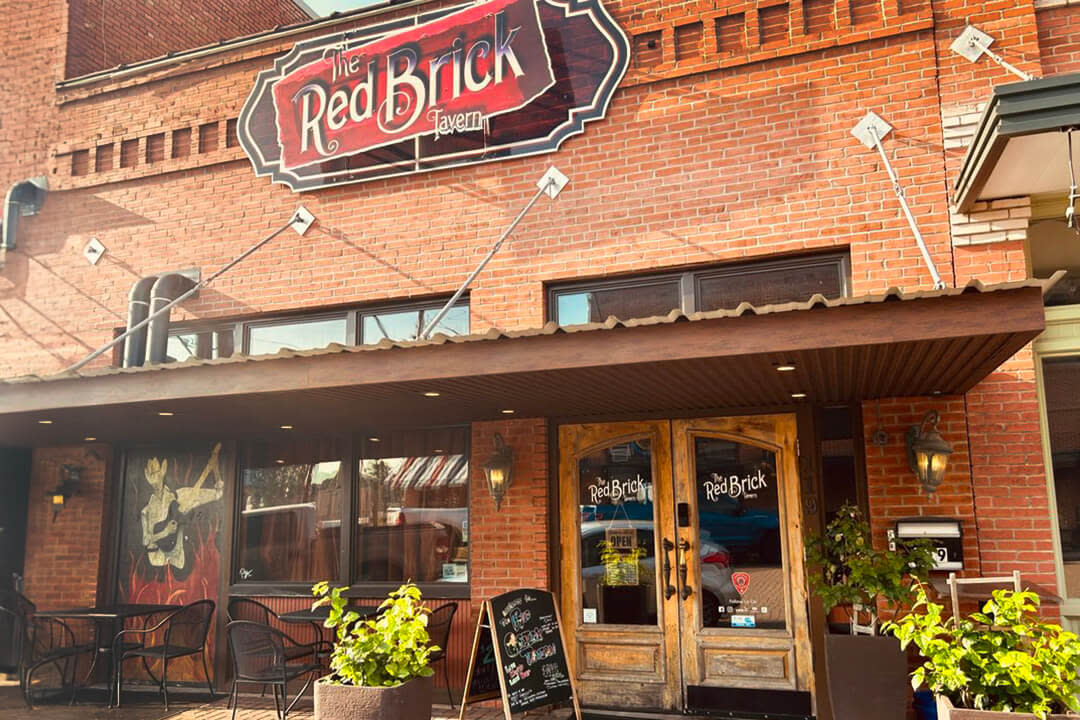 Texpert Red Brick Tavern