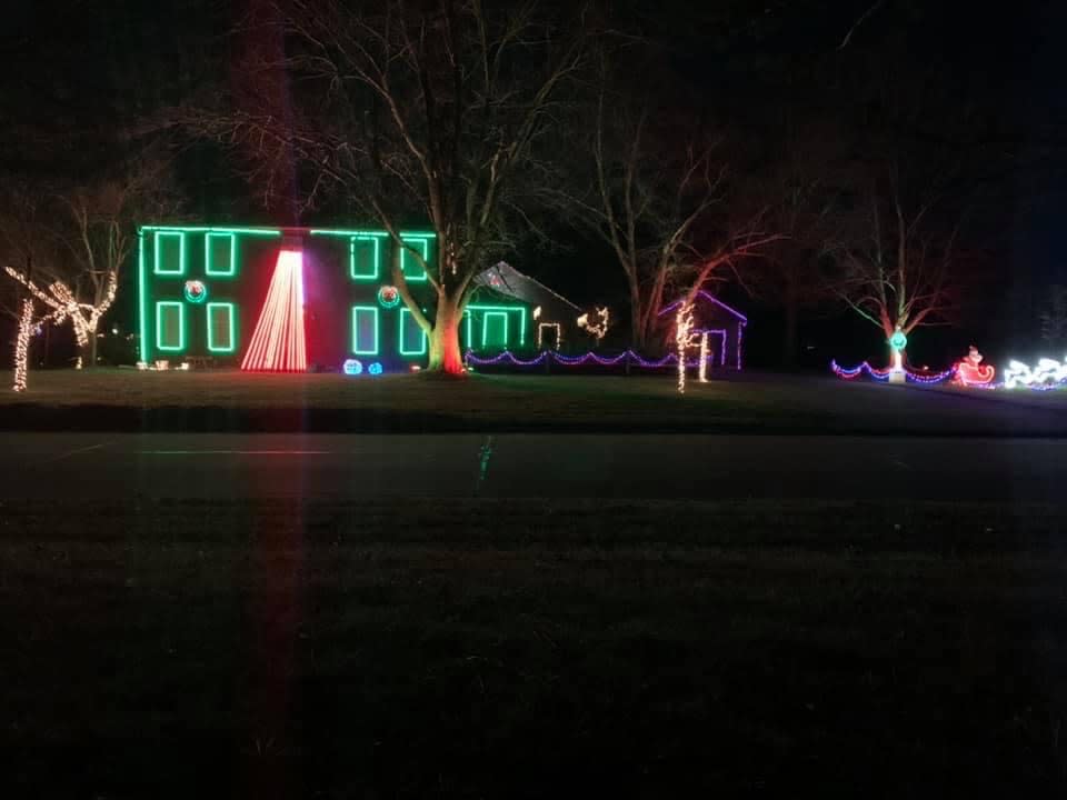 Weihnachtsbeleuchtung in der 5617 SHERINGTON RD. weitere Wetterinfos für Fort Wayne