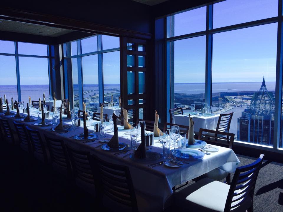 dauphins-restaurant-1