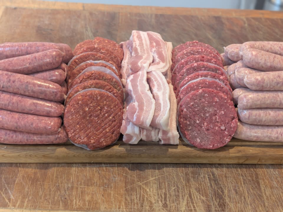BBQ meat at Hockey's Farm