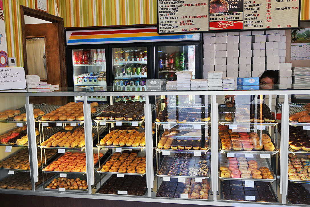The interior of Great American Donut shop located in Bowling Green, KY