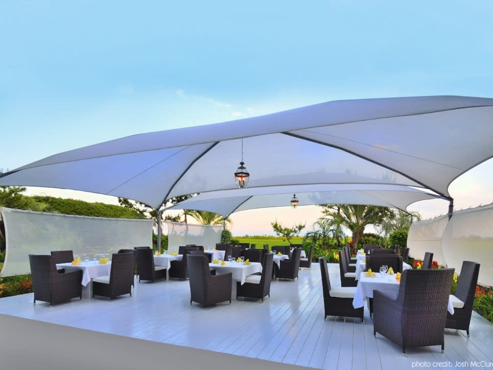 Collection EAST Oceanfront dining