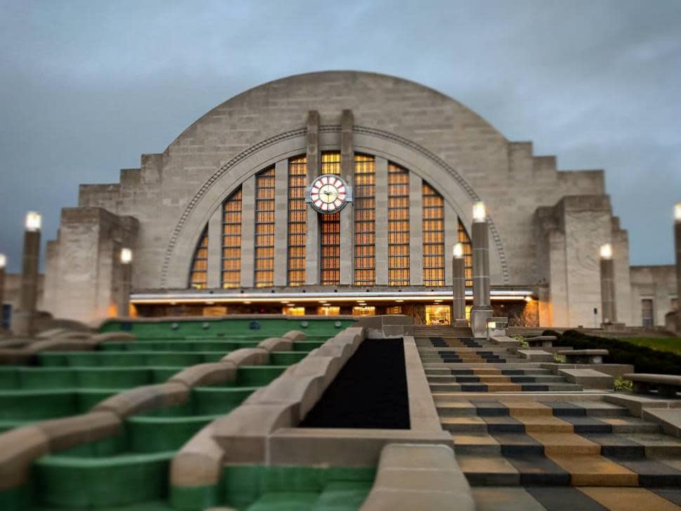 Cincinnati Museum Center at Union Terminal (photo: @nikkilioso)