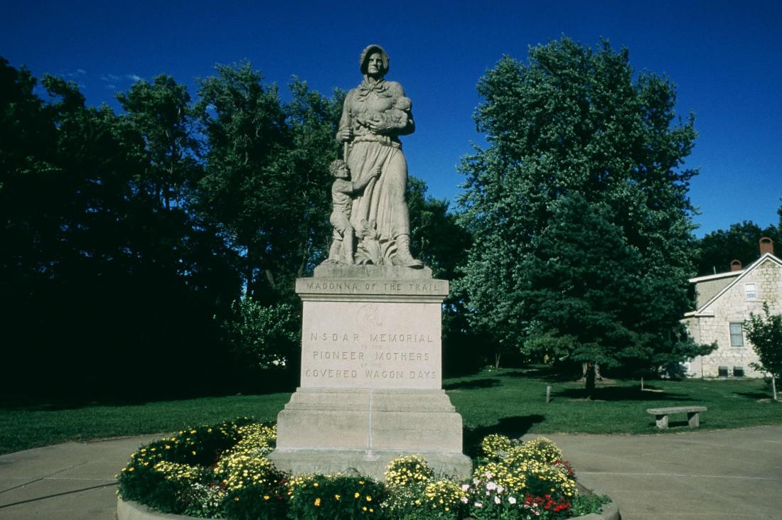 Madonna of the Trail statue