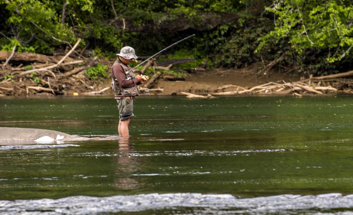 fishing jones bridge park