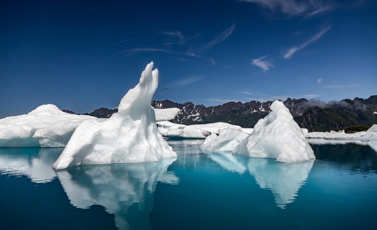 Floating ice