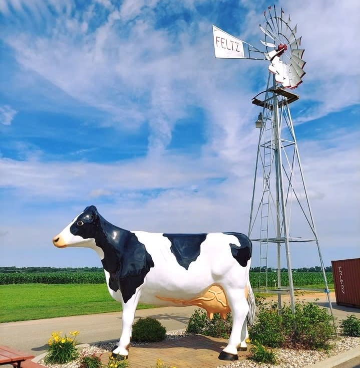 feltz's dairy store exterior cow statue