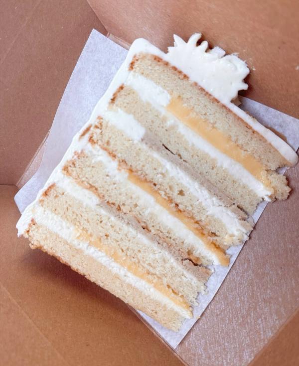 cat and rabbitt honey sweet corn cake