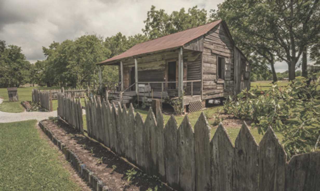 Laura Plantation : 1840s Slave Cabin