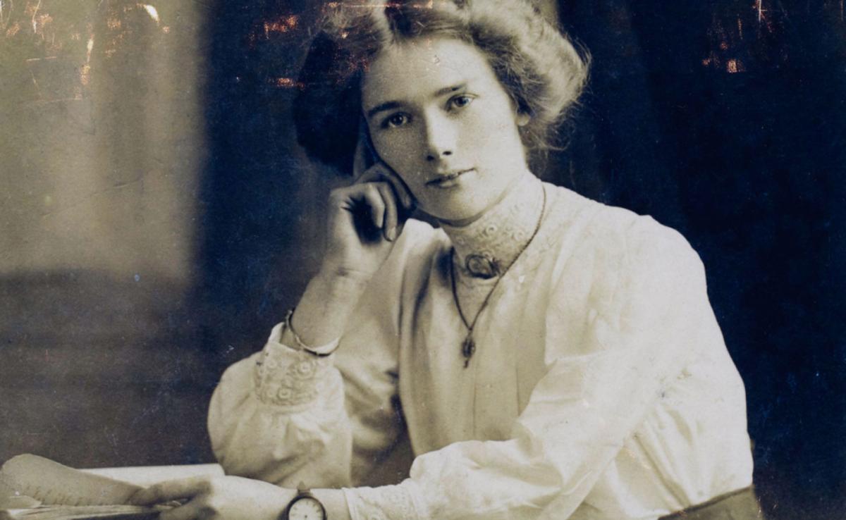 A portrait of Daisy Lavender, a Mutionette in Lincolnshire in the First World War.
