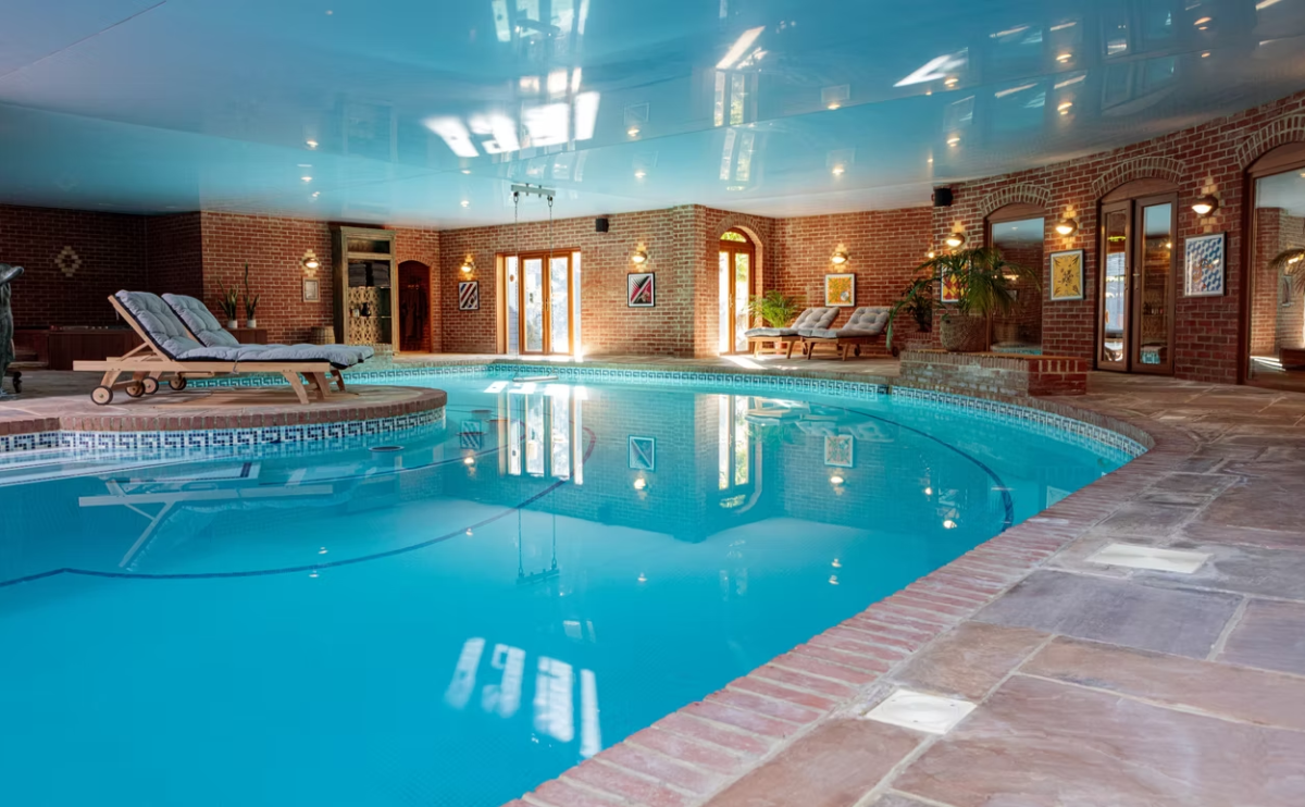 Coes Farm accommodation pool