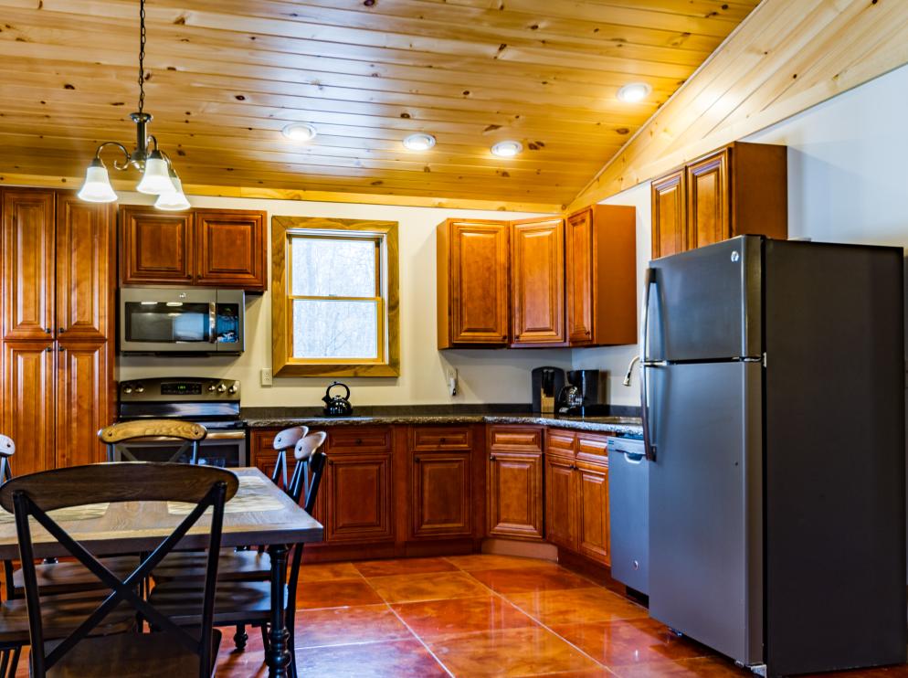 Cabin B Kitchen and Dining area