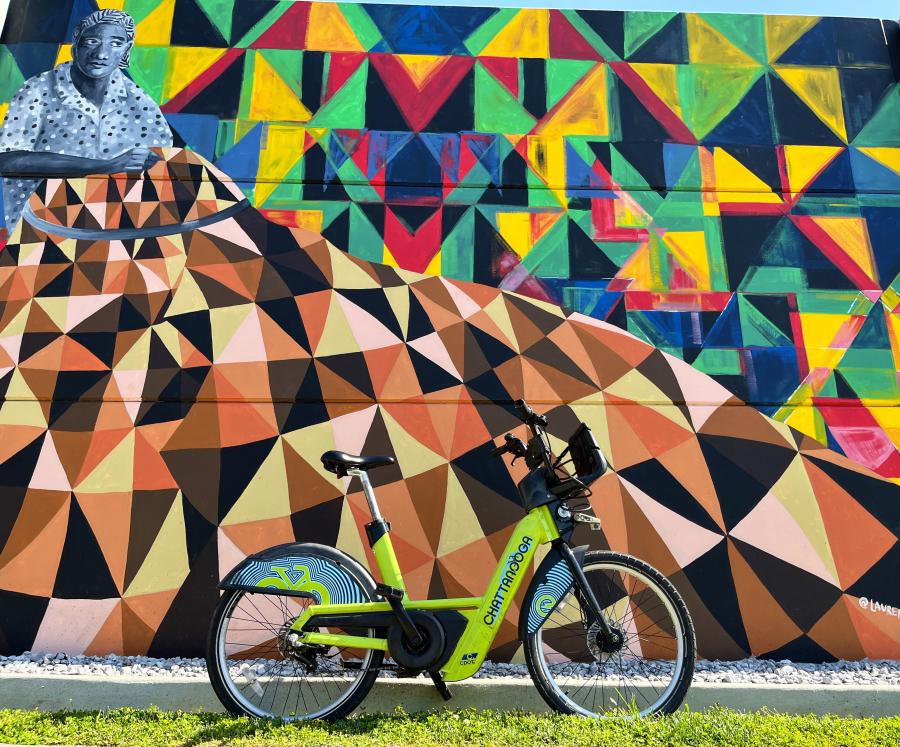 Bike Chattanooga Bike and mural