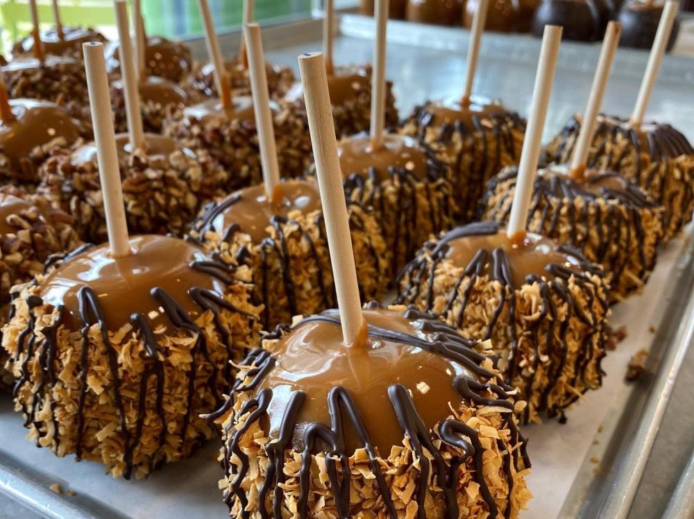 Sugar Rush Junk Food Desserts Visitgreenvillesc Sugar rush sugar rush is a television show by warren brown, a former lawyer who made a decision to become a pastry chef. sugar rush junk food desserts