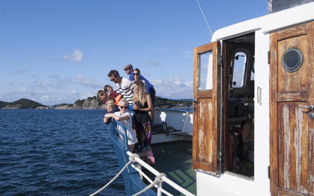 Boat transportation to Ny-Hellesund