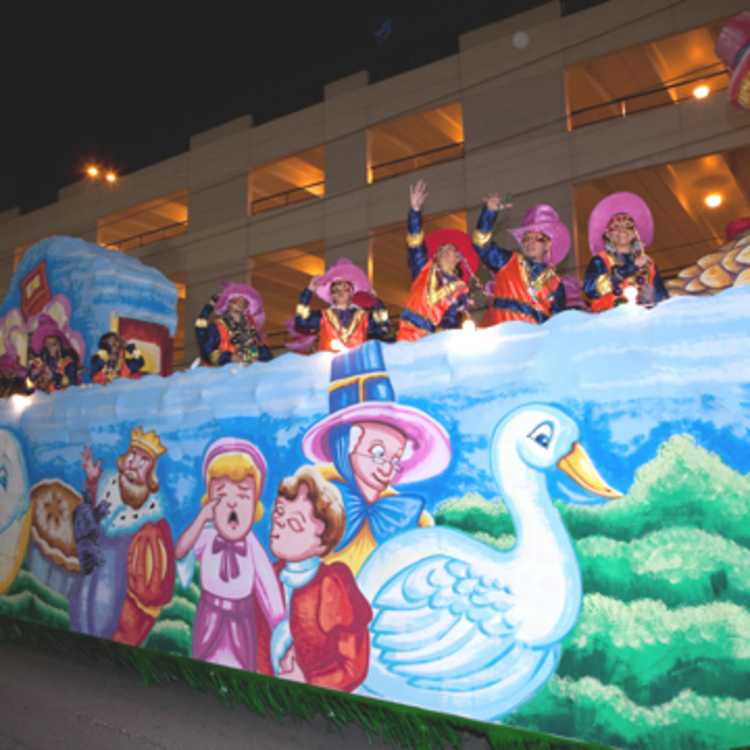 Krewe of Centurions parade float