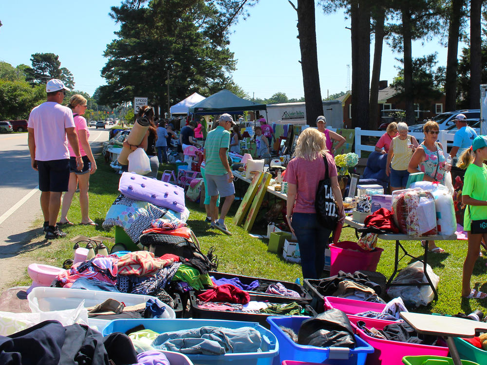 301 Endless Yard Sale Vendor Booths