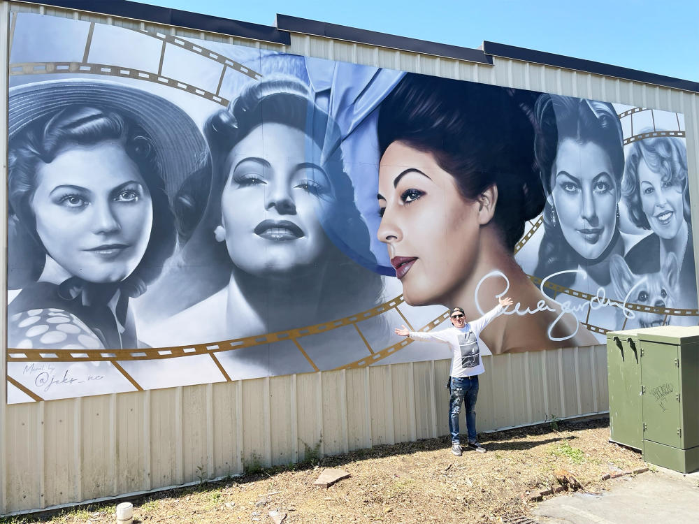 Jeks with the Completed Ava Gardner Mural