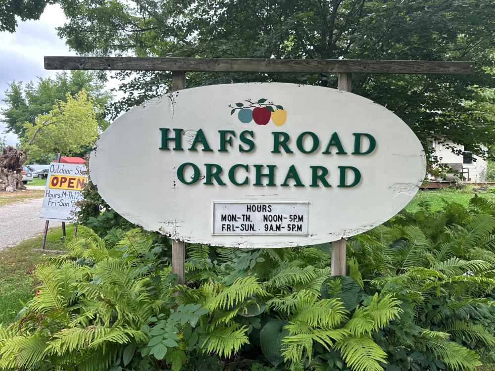 The entrance sign at Hafs Road Orchard