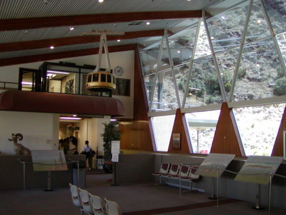 Albert-Frey-Plam-Springs-valley station