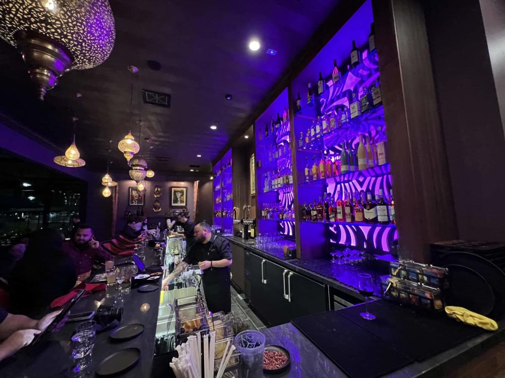 Clandestino bar