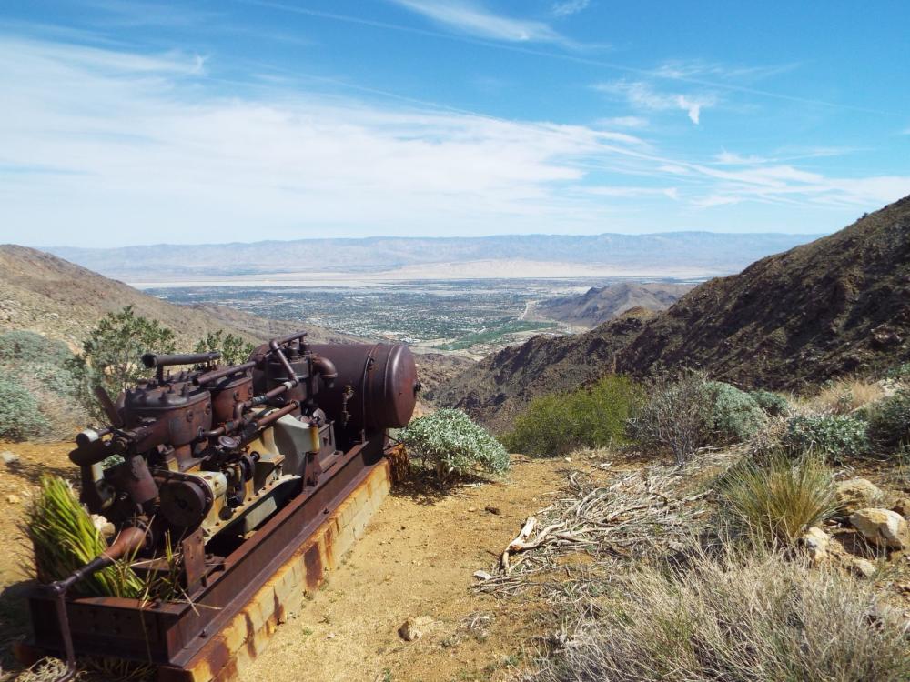 Maynard mine trail in Palm Canyon