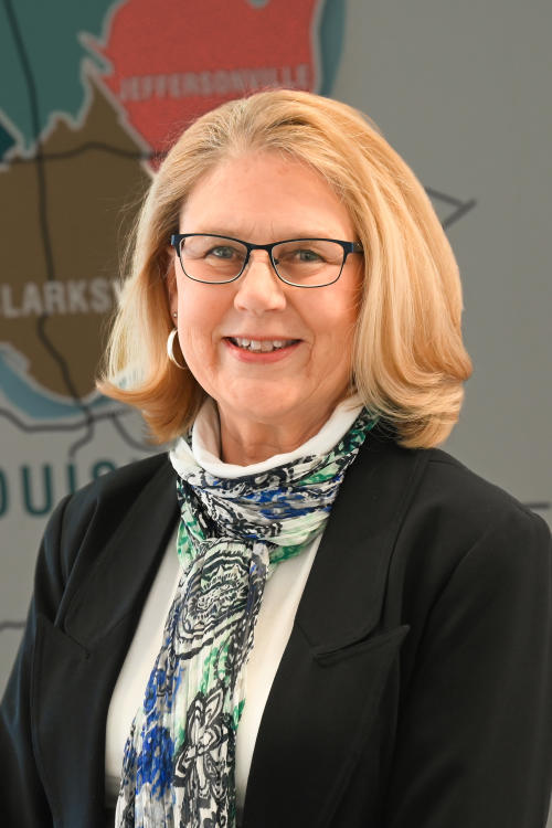 Connie Reeves Headshot