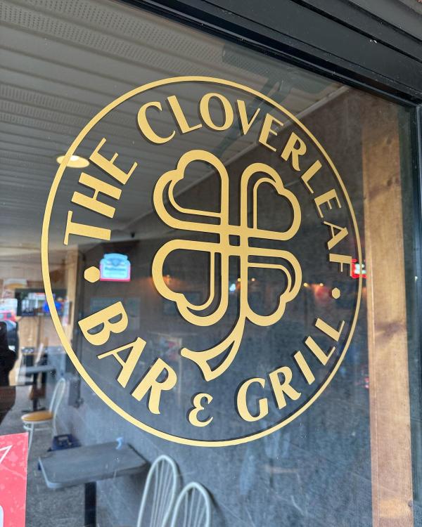 Cloverleaf Bar and Grill