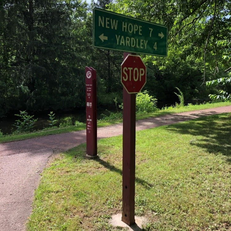 Entrance to Towpath