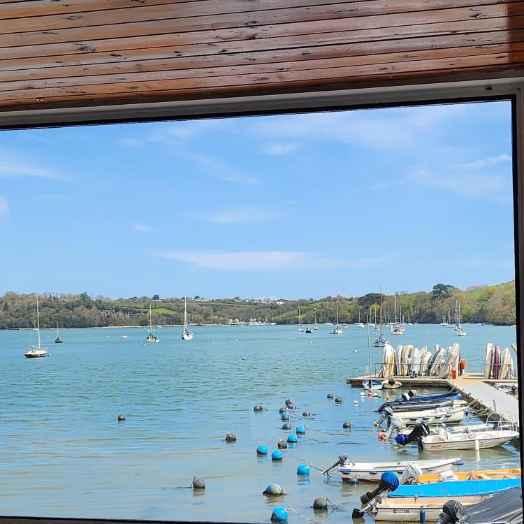 Suggested stay at Dittisham Hideaway, Devon for those lazy holidays away