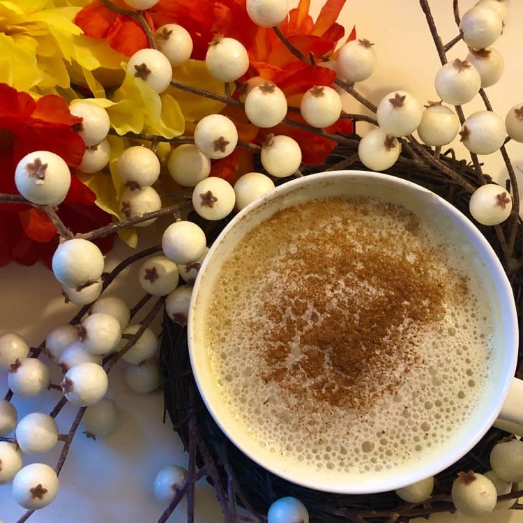Apple Cinnamon & Tumeric Latte with Almond Milk