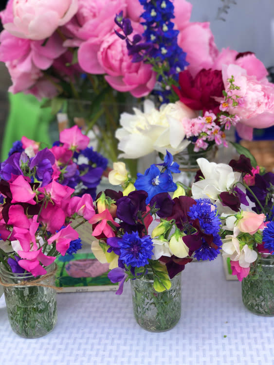 Farmers Markets - Fairbanks Alaska - bouquet