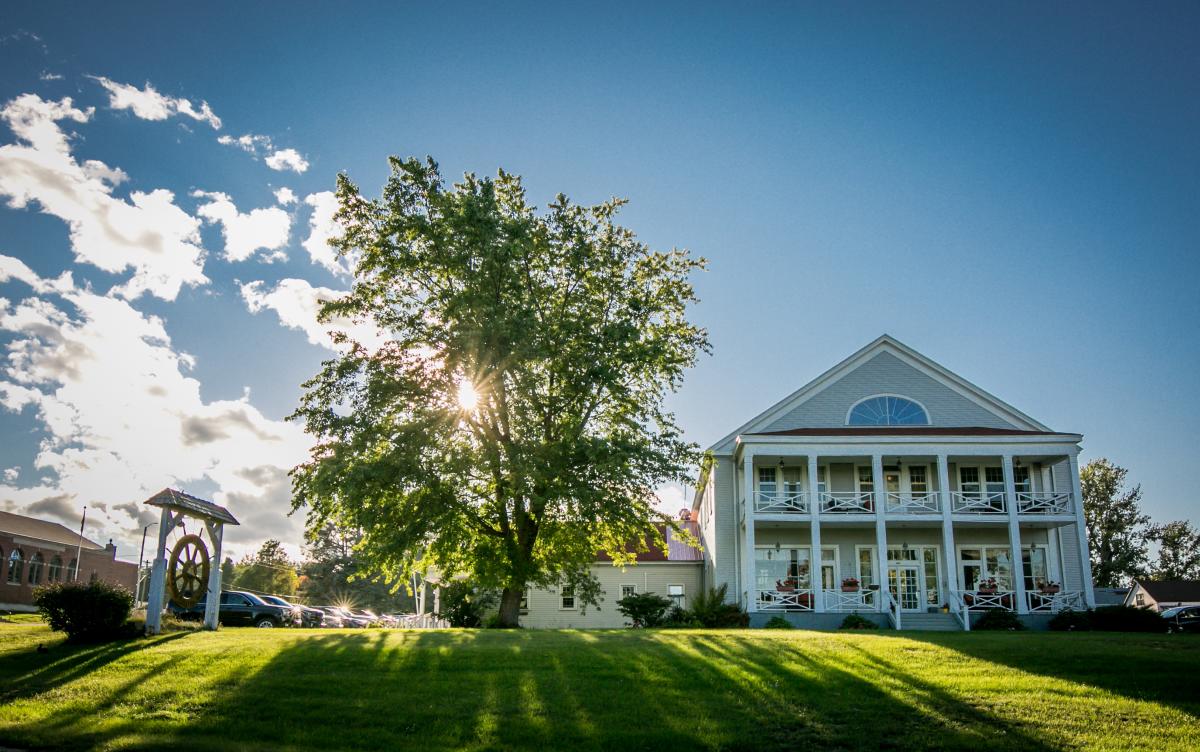 The exterior of The Thunder Bay Inn in Big Bay, MI