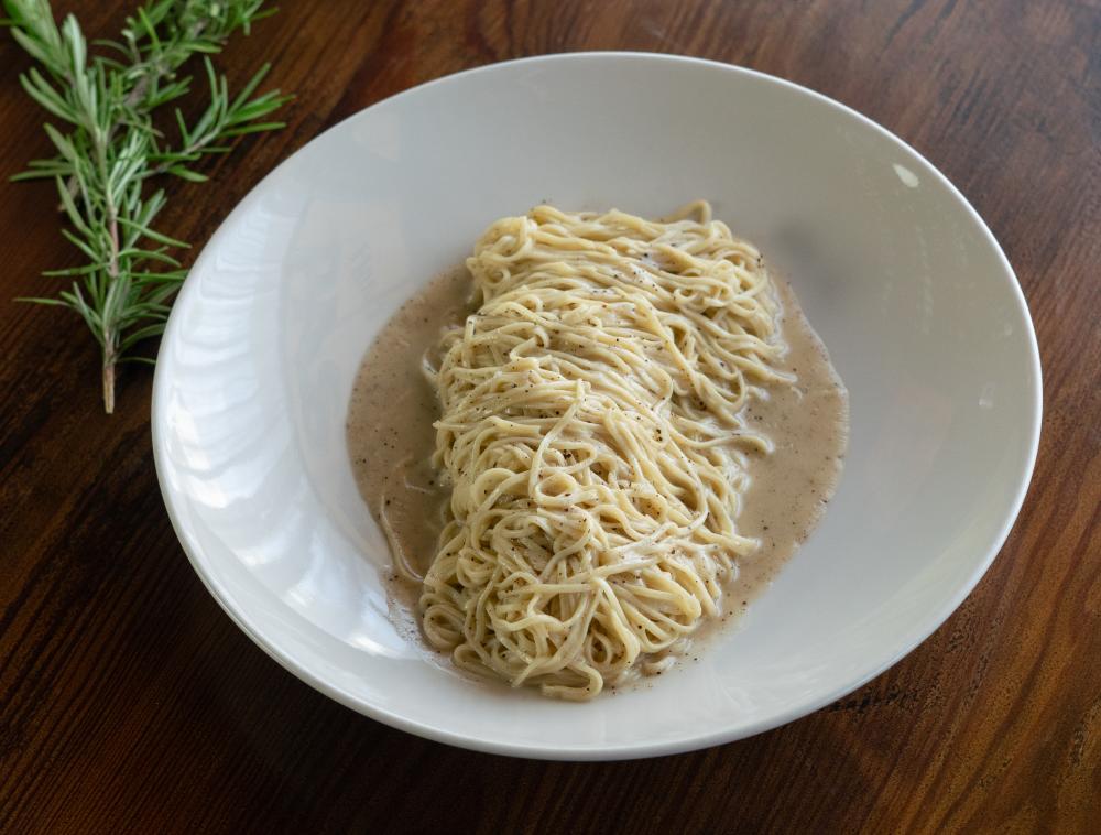 Cacio e pepe from Vespaio in Austin Texas