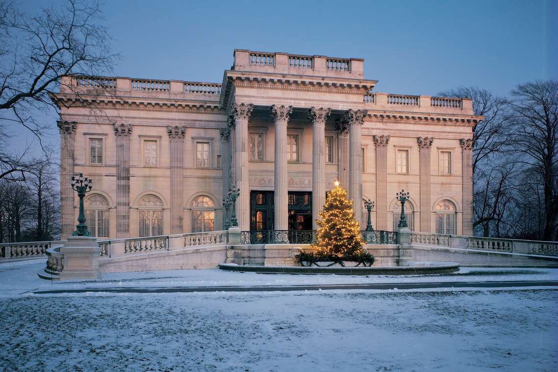 Newport Mansions