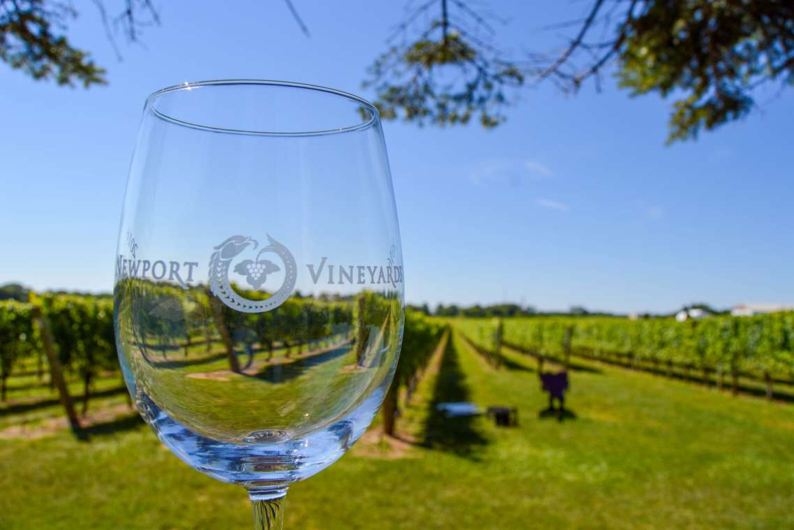 newport ri vineyard tours