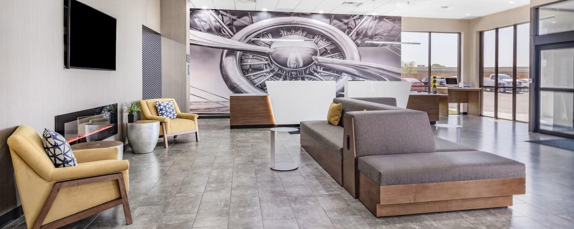 Hawthorn Suites Airport 1