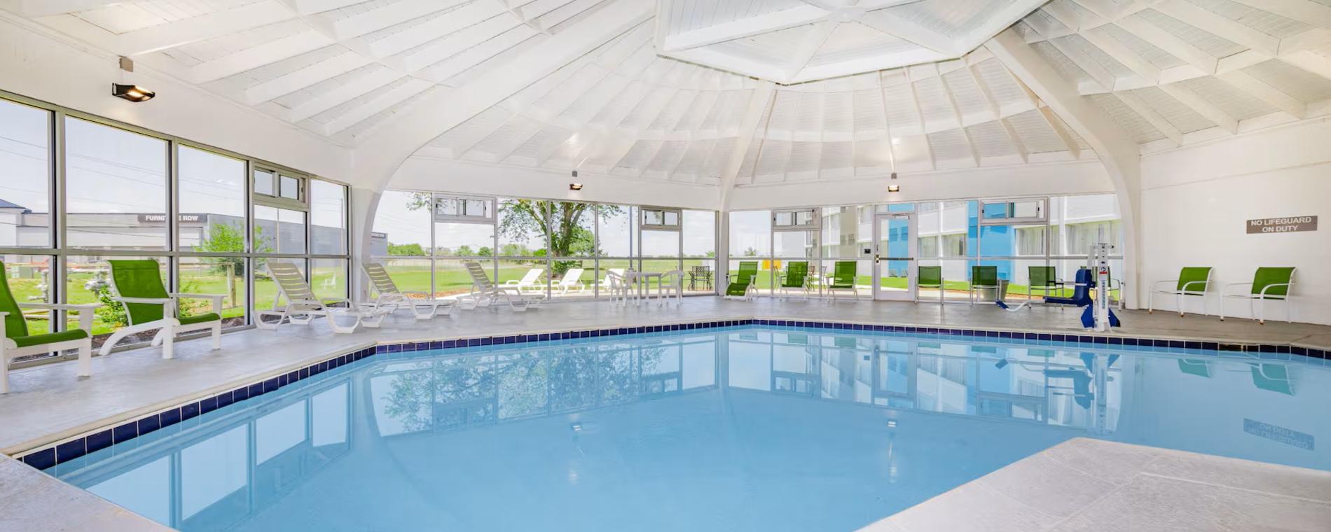 Hawthorn Suites Airport 5