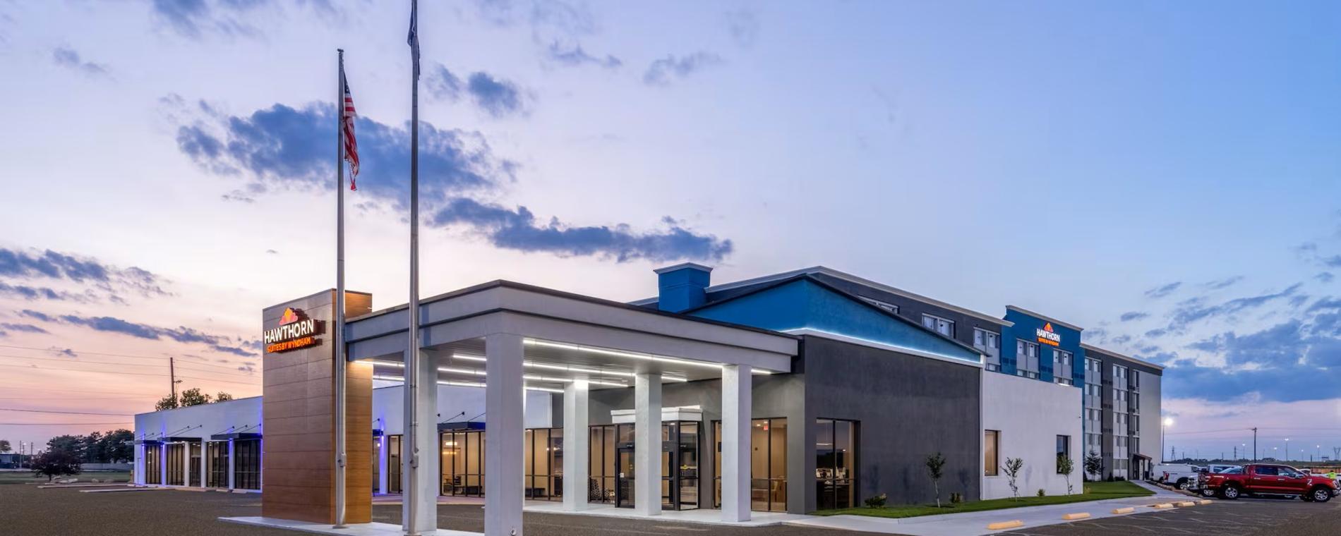 Hawthorn Suites Airport