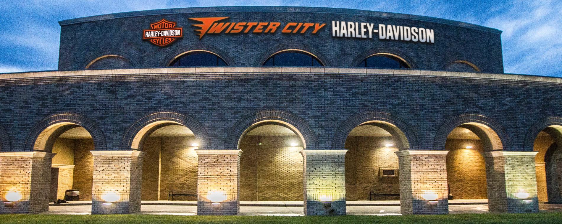 Twister City H-D Arches Visit Wichita