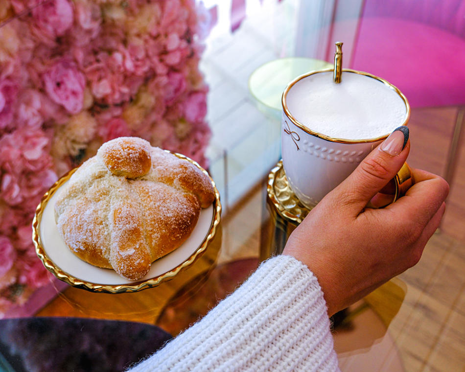Pink Cakes - Coffee and Pastry