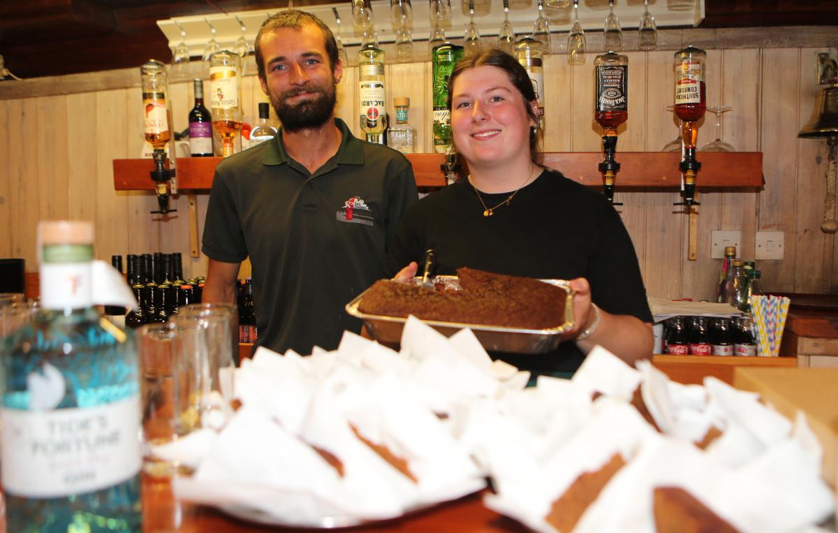 Gingerbread and Gin Photo at the Oyster Fishery Opening Ceremony