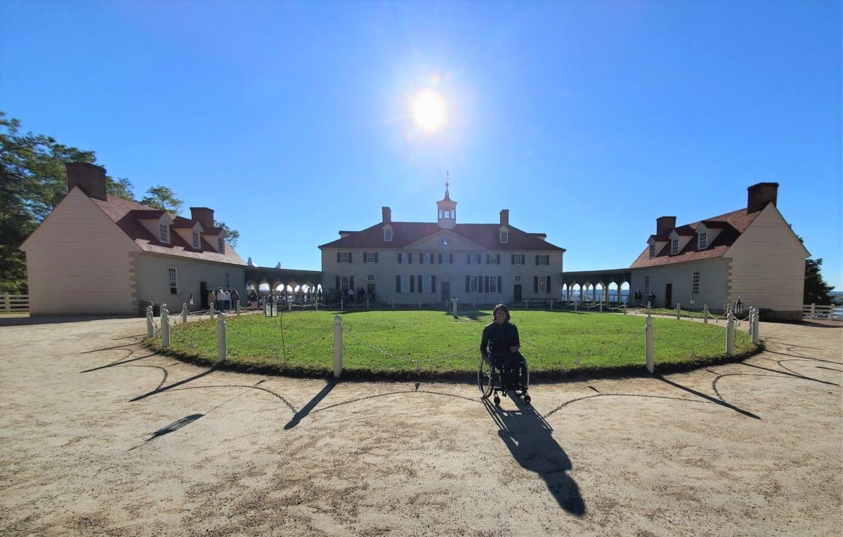 Maggie in front of George Washington's Mount Vernon in Fairfax County, VA