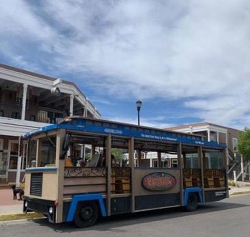 Trolley in Old Town