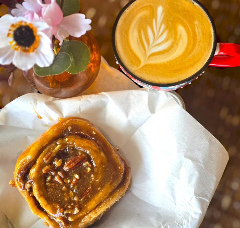 Knead Caramel Roll