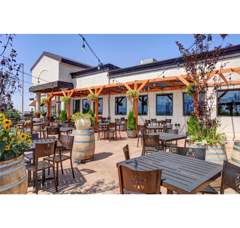 ABQ Cottonwood - East Patio
