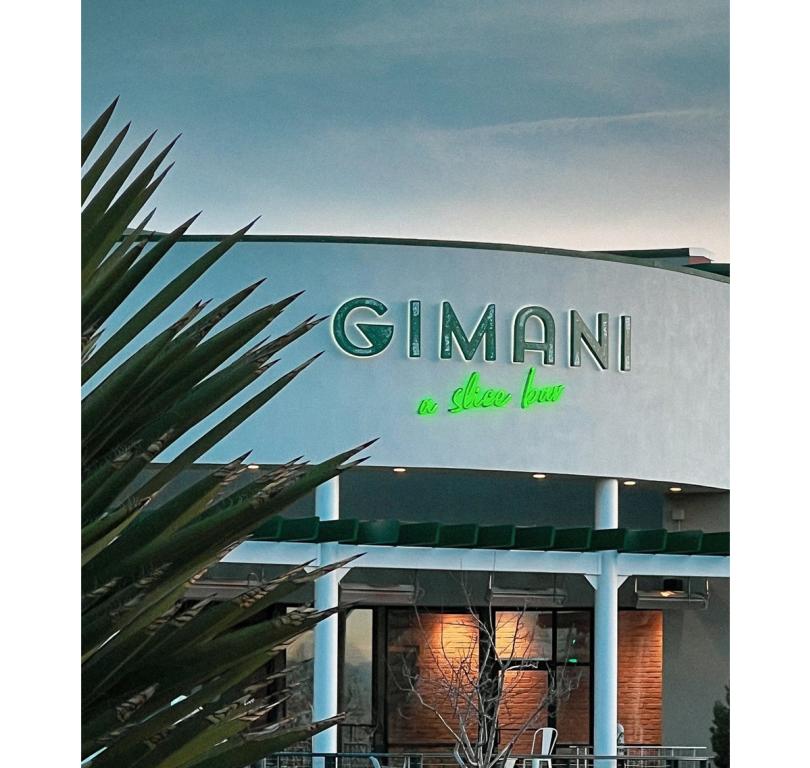Gimani Outside
