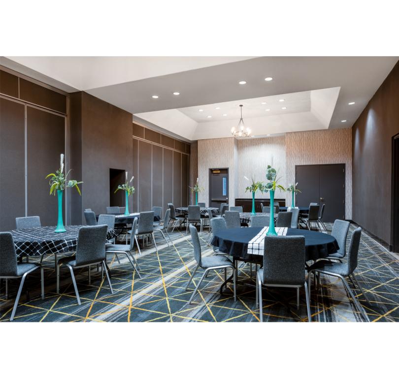 Holiday Inn Airport Meeting Room 2