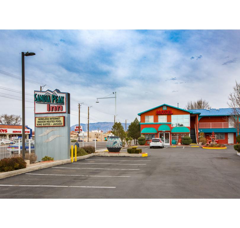 Sandia Peak Inn